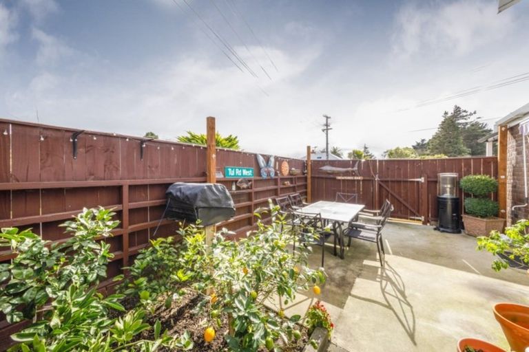 Photo of property in 25 Follett Street, Marton, 4710