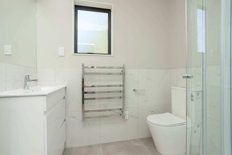 Photo of property in 3/30 West Coast Road, Glen Eden, Auckland, 0602