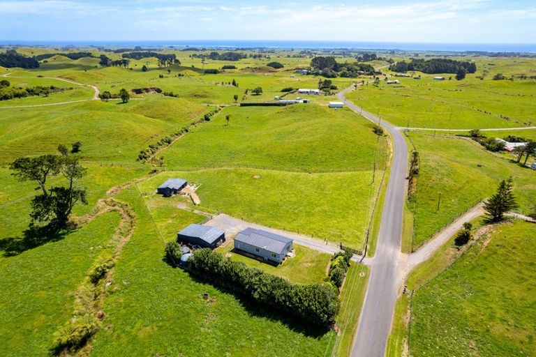 Photo of property in 282 Warea Road, Warea, New Plymouth, 4381