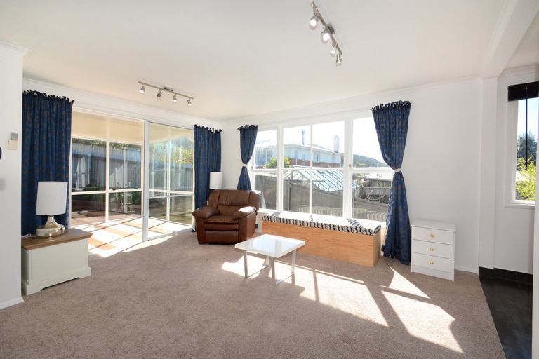 Photo of property in 4 Hanlon Street, Halfway Bush, Dunedin, 9010