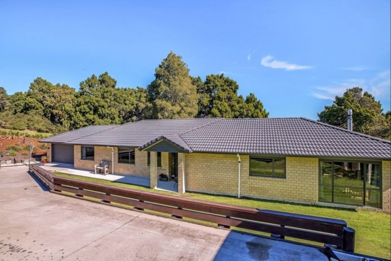 Photo of property in 105 Judge Richardson Drive, Opaheke, Papakura, 2584