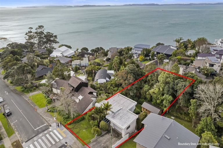 Photo of property in 127 Mellons Bay Road, Mellons Bay, Auckland, 2014