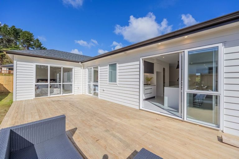 Photo of property in 2 Maraeariki Avenue, Orewa, 0931