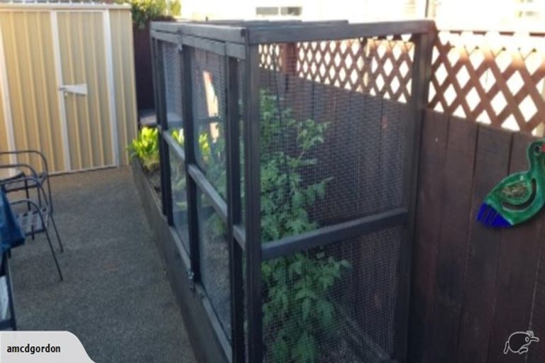 Photo of property in 3/262 Centreway Road, Orewa, 0931