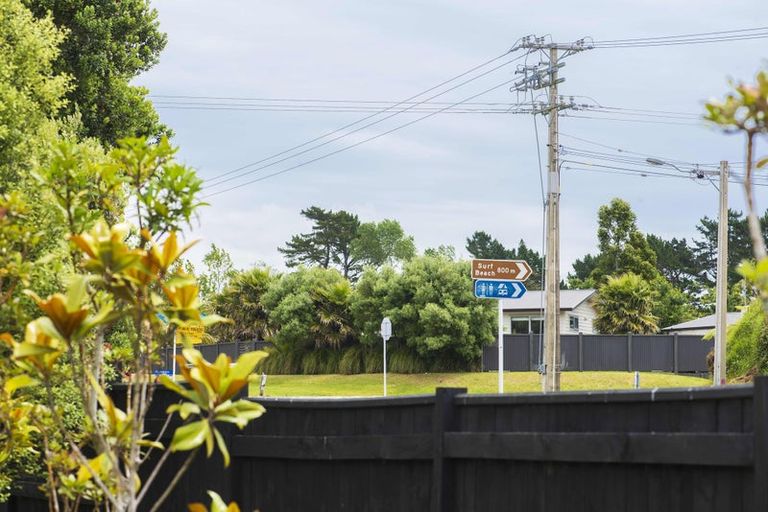 Photo of property in 1185f South Road, Oakura, 4314