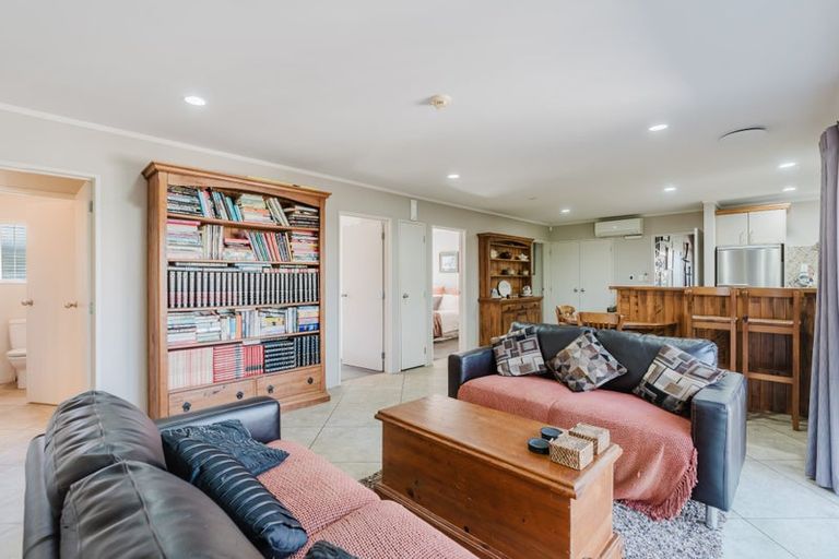 Photo of property in 1 Jean Place, Pukete, Hamilton, 3200