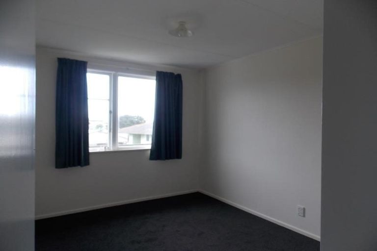 Photo of property in 130 Arahura Crescent, Waitangirua, Porirua, 5024