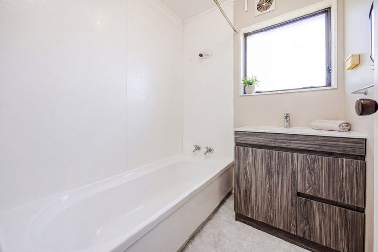 Photo of property in 1/38 Station Road, Takanini, 2112
