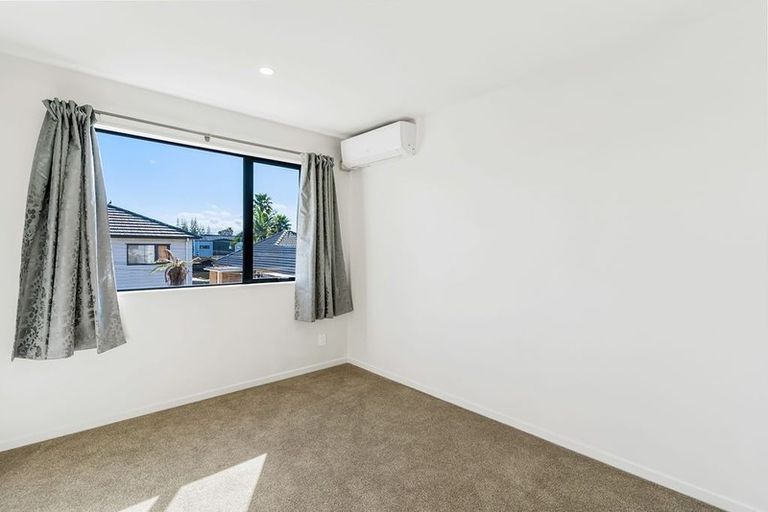 Photo of property in 9/54 Swanson Road, Henderson, Auckland, 0610