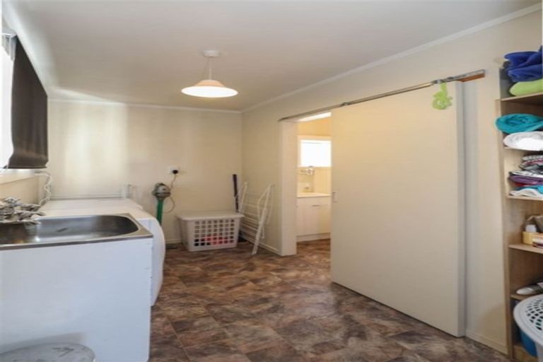Photo of property in 137 Hakanoa Street, Huntly, 3700