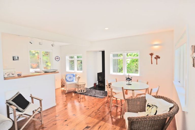 Photo of property in 62 Clinton Road, Tawharanui Peninsula, Matakana, 0986