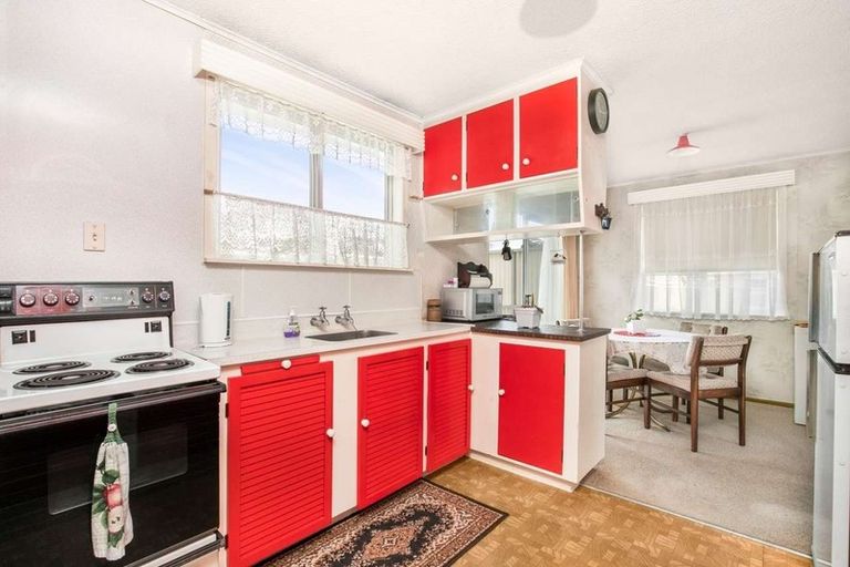 Photo of property in 35 Glenorchy Street, Glen Eden, Auckland, 0602