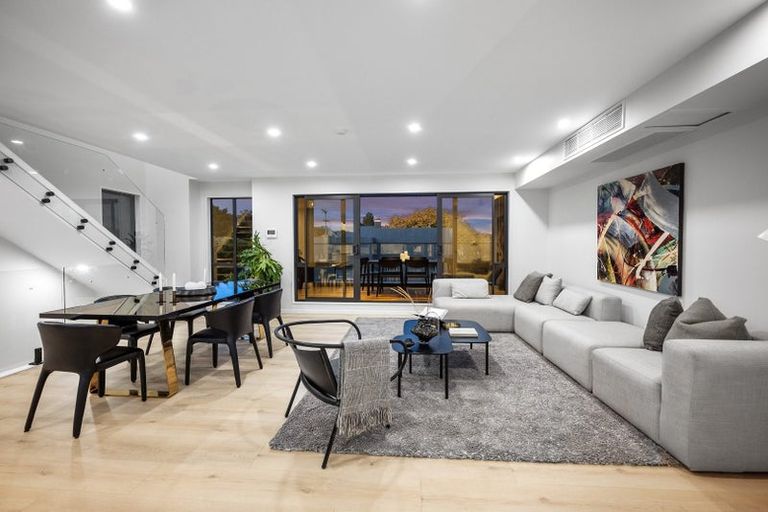 Photo of property in 13c Dominion Street, Takapuna, Auckland, 0622