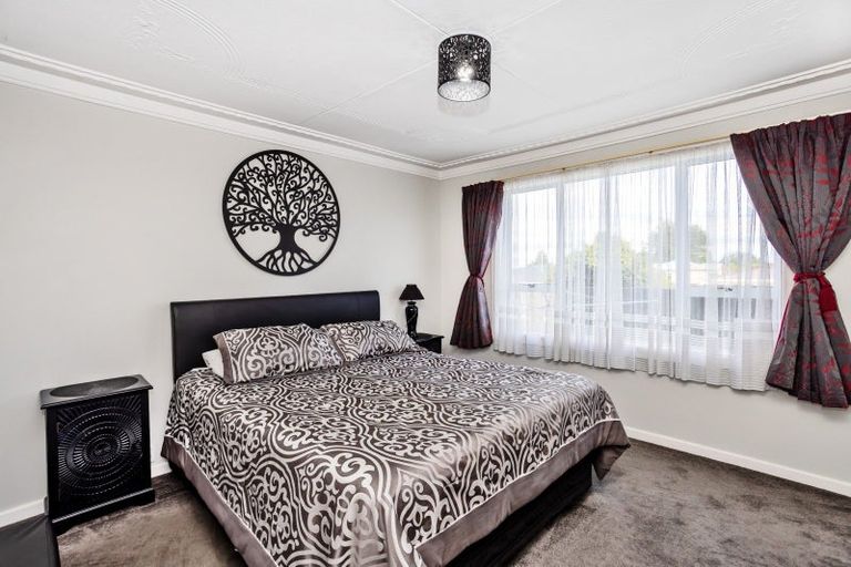 Photo of property in 1 Manapouri Street, Strathern, Invercargill, 9812