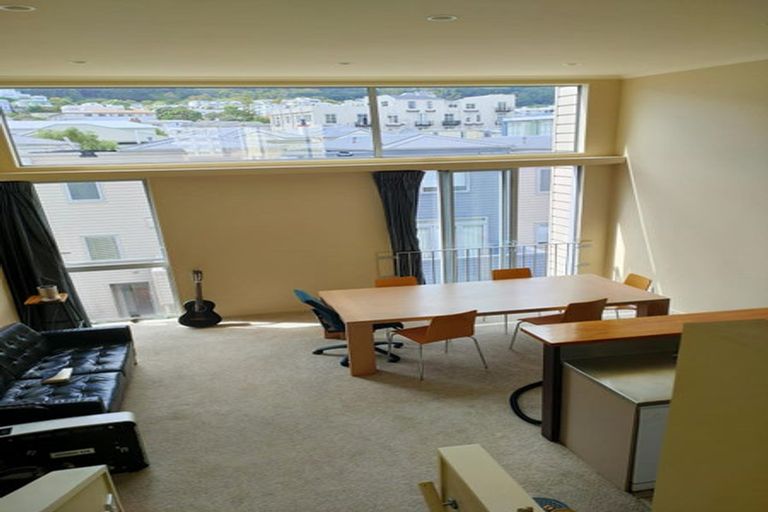 Photo of property in 14/15 Roxburgh Street, Mount Victoria, Wellington, 6011