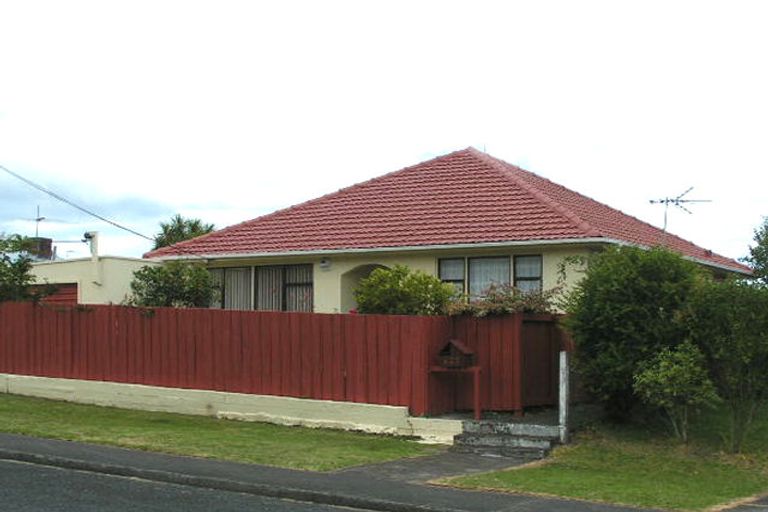 Photo of property in 2/25 Birchfield Road, Hauraki, Auckland, 0622