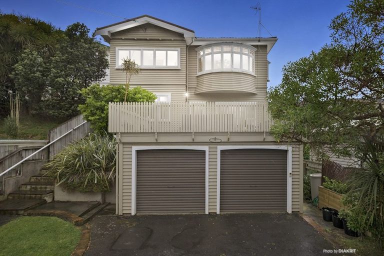 Photo of property in 85 The Parade, Island Bay, Wellington, 6023