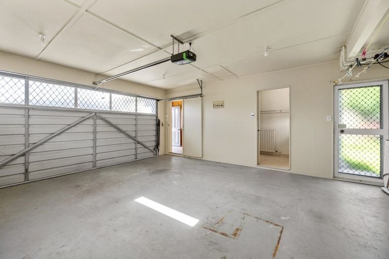 Photo of property in 6 Robertson Street, Glenholme, Rotorua, 3010