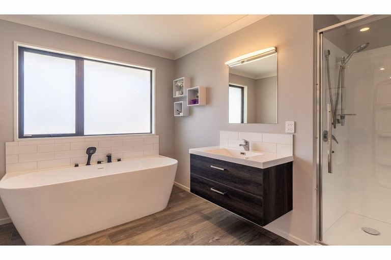 Photo of property in 27 Lakeland Avenue, Twizel, 7901
