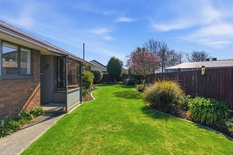 Photo of property in 26 Takaro Avenue, Sockburn, Christchurch, 8042