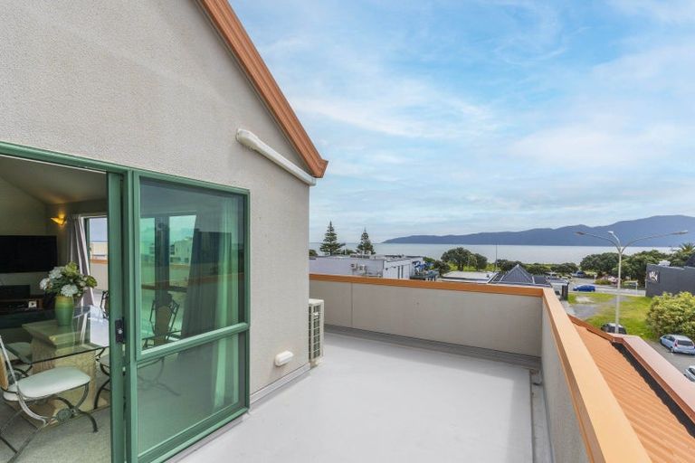 Photo of property in 3b/25 Maclean Street, Paraparaumu Beach, Paraparaumu, 5032