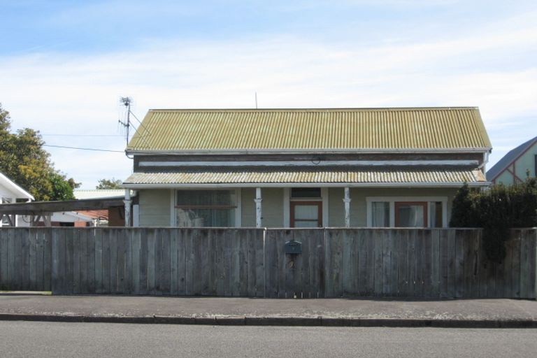 Photo of property in 7 Lowther Street, Whanganui, 4500