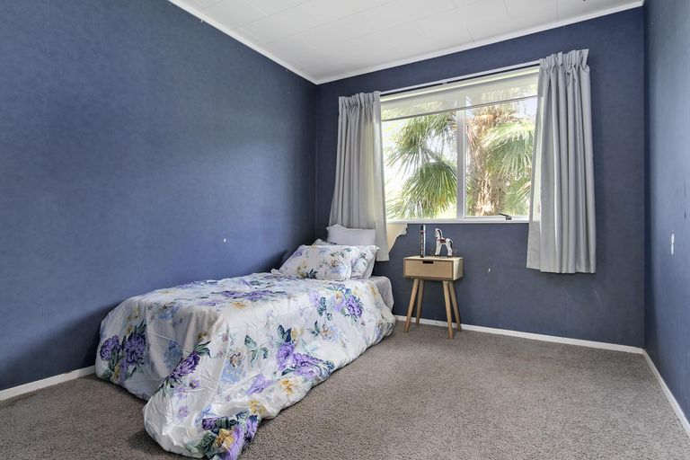 Photo of property in 12 Sari Place, Massey, Auckland, 0614