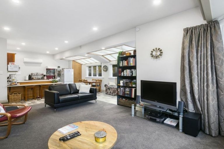 Photo of property in 2 Hawthorn Avenue, Mornington, Dunedin, 9011