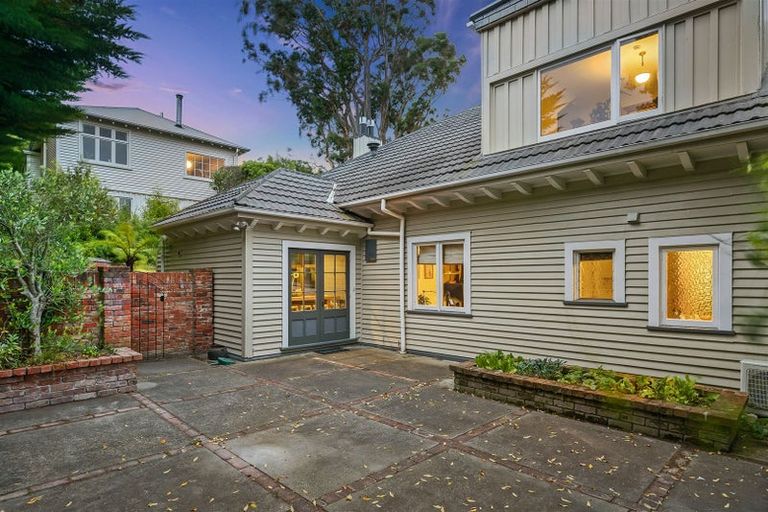 Photo of property in 18 Merlewood Avenue, Cashmere, Christchurch, 8022