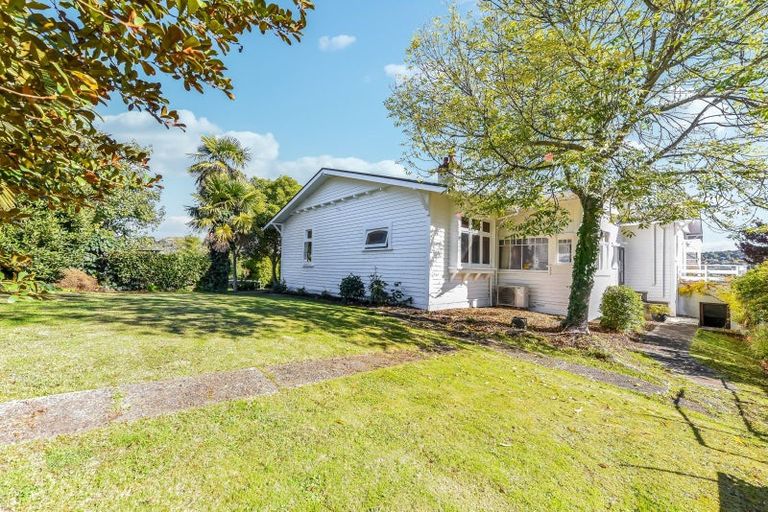Photo of property in 19 Tipahi Street, Nelson South, Nelson, 7010