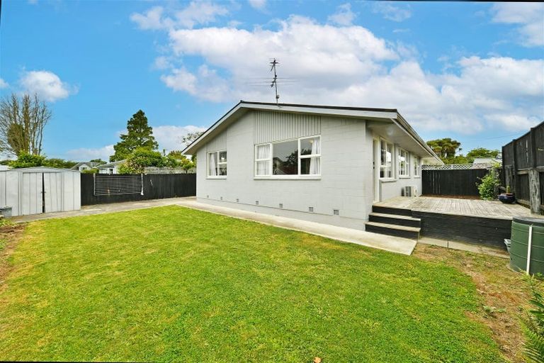 Photo of property in 2/187a Matsons Avenue, Papanui, Christchurch, 8053