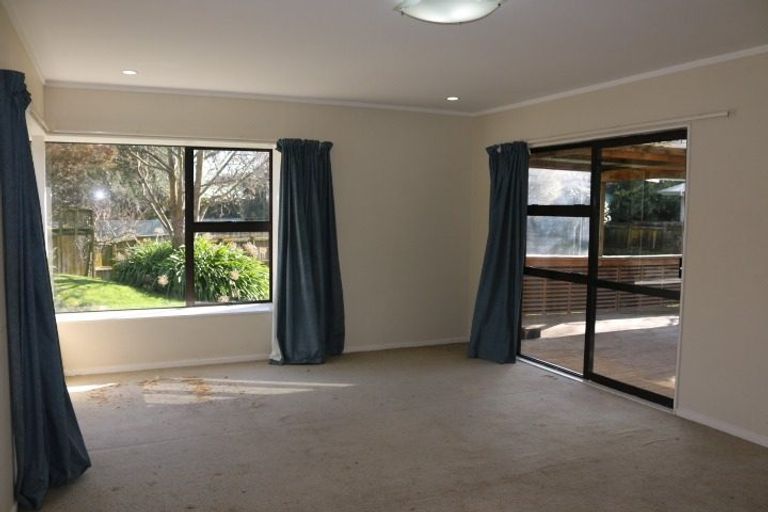Photo of property in 19 Norwich Place, Awapuni, Palmerston North, 4412