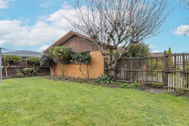 Photo of property in 115 Hawthornden Road, Avonhead, Christchurch, 8042