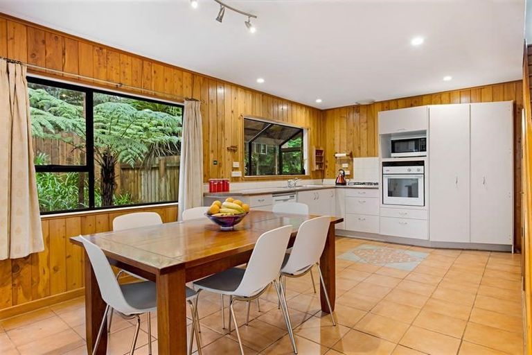 Photo of property in 305 Huia Road, Titirangi, Auckland, 0604