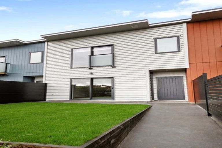Photo of property in 1c Pembroke Street, Tawa, Wellington, 5028