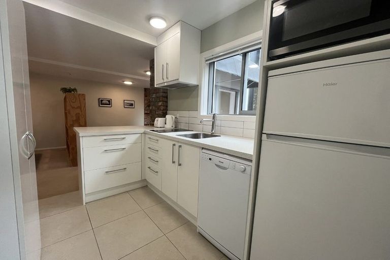 Photo of property in 39a Mantell Street, Seatoun, Wellington, 6022