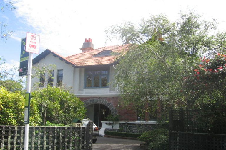 Photo of property in 18 Moana Road, Kelburn, Wellington, 6012