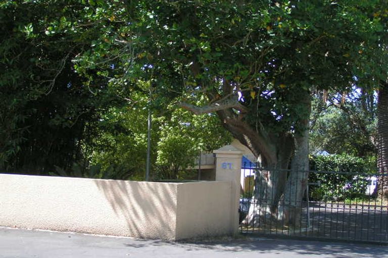 Photo of property in 17/67 Princes Street, Northcote Point, Auckland, 0627