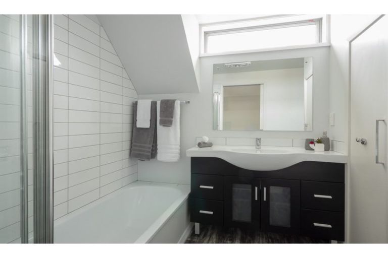 Photo of property in 130 Sherborne Street, St Albans, Christchurch, 8014