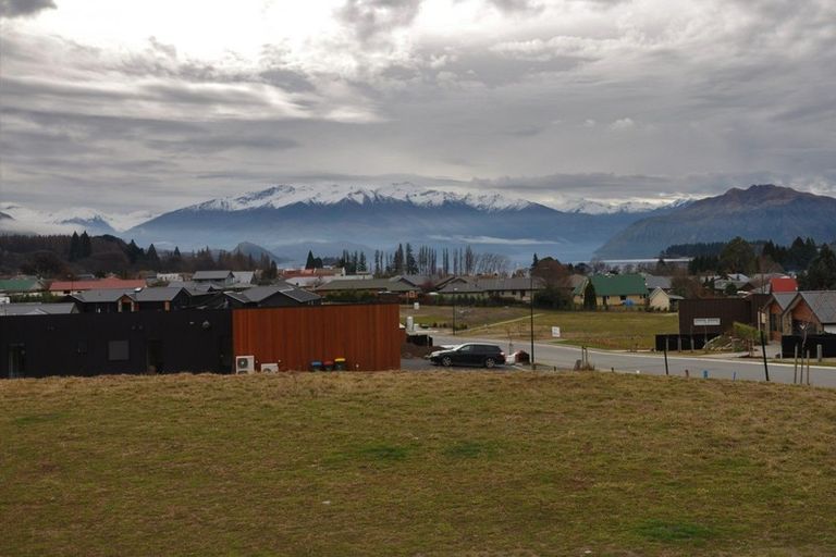 Photo of property in Meadowstone Alpha Series, 22 Sapphire Spring Rise, Wanaka, 9305
