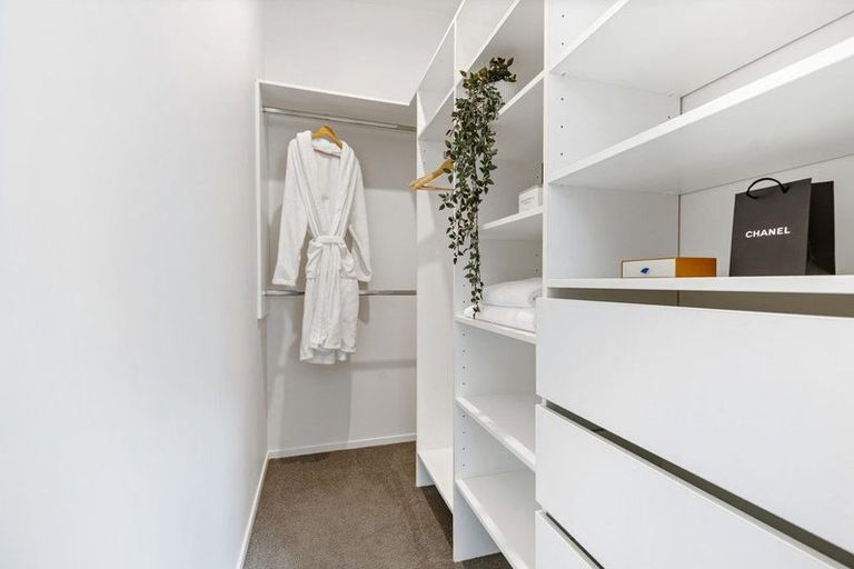 Photo of property in 10b Marama Street, Castor Bay, Auckland, 0620