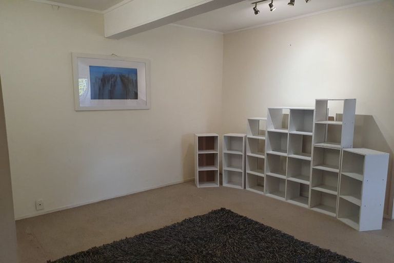 Photo of property in 6 Lemnos Place, Titirangi, Auckland, 0604