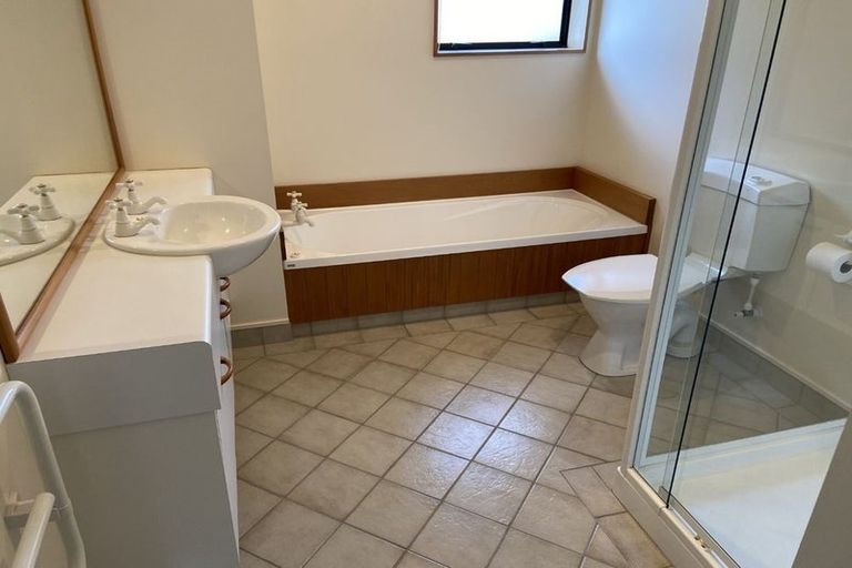 Photo of property in 1/14 Vincent Street, Waterloo, Lower Hutt, 5011