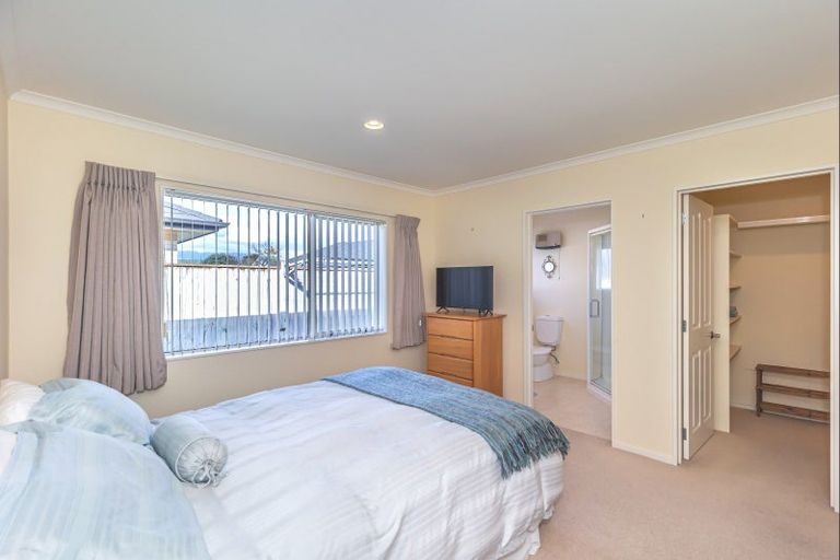 Photo of property in 68 Weraroa Road, Levin, 5510