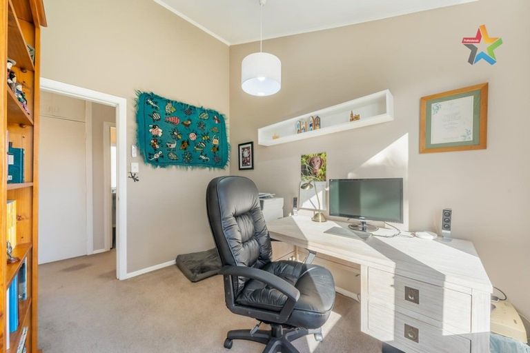 Photo of property in 51 Howard Road, Point Howard, Lower Hutt, 5013