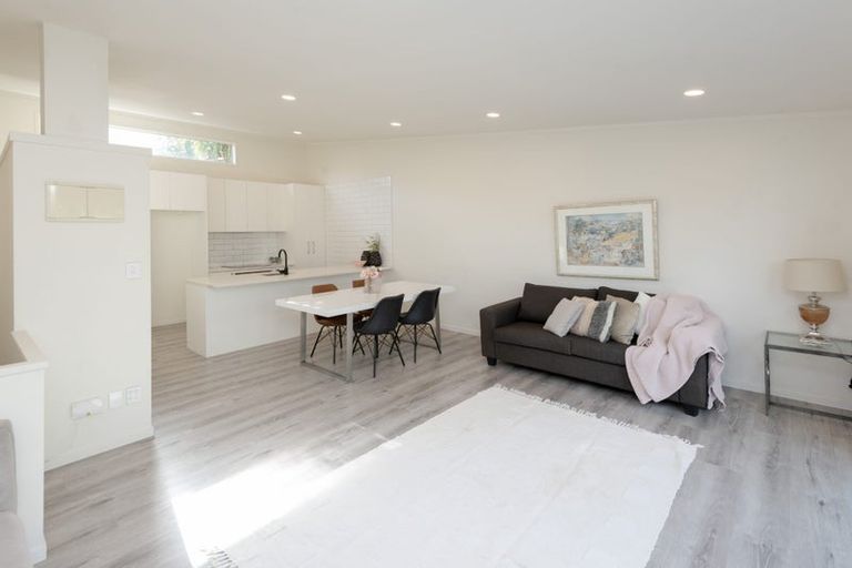 Photo of property in 23k Hendry Avenue, Hillsborough, Auckland, 1042