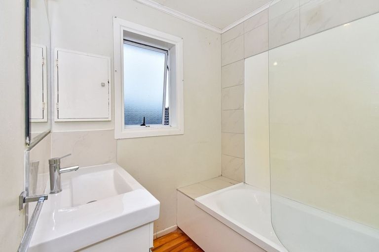 Photo of property in 34 Puriri Road, Manurewa, Auckland, 2102