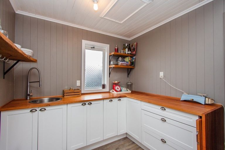 Photo of property in 4 Walnut Place, Owhata, Rotorua, 3010