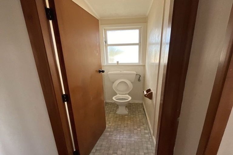 Photo of property in 11 Hinemoa Street, Levin, 5510