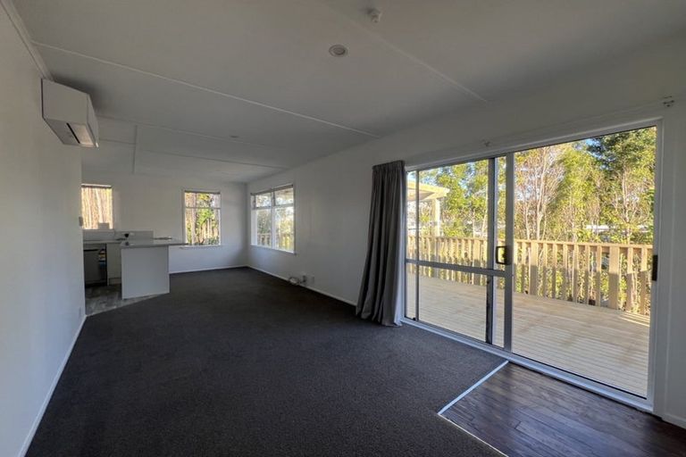 Photo of property in 71 Vipond Road, Stanmore Bay, Whangaparaoa, 0932